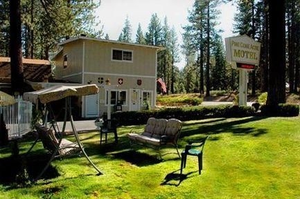 PINE CONE ACRE MOTEL3