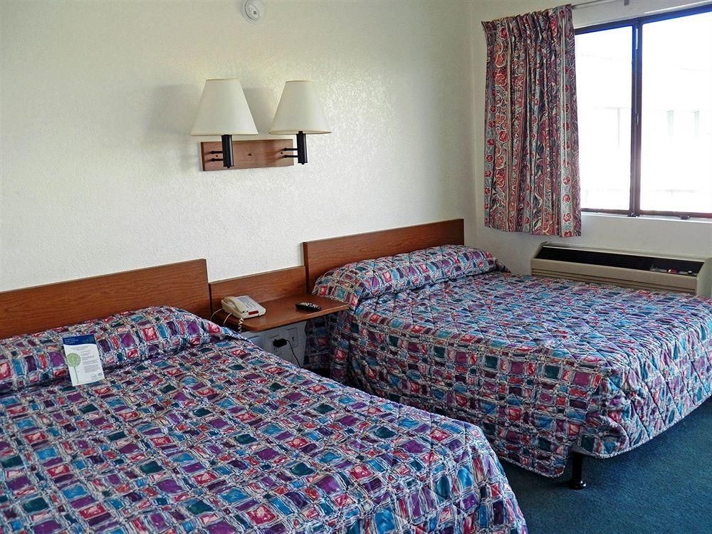Motel 6 Ft Smith2