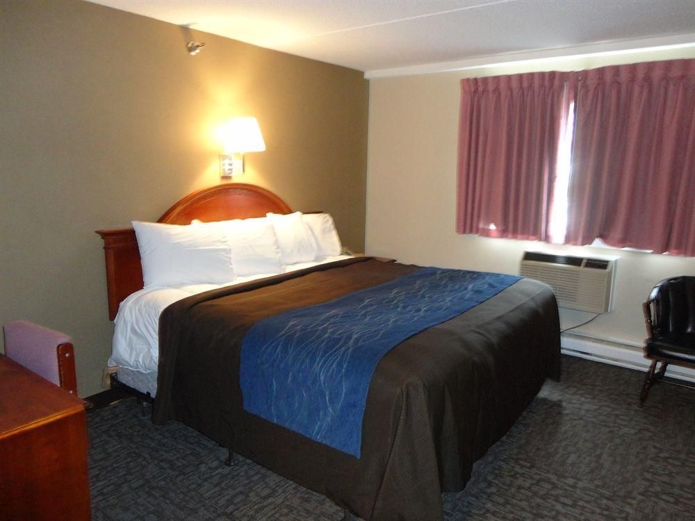 Bangor Motor Inn & Conference Center2