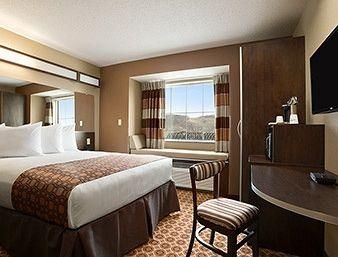 Microtel Inn & Suites by Wyndham Steubenville3