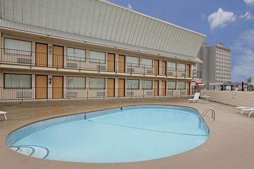 AMERICAS BEST VALUE INN0