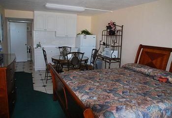 Island Inn Beach Resort4