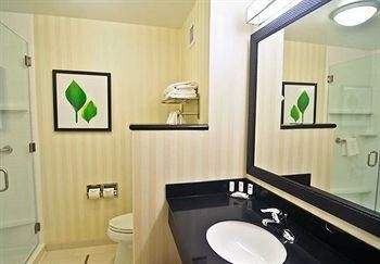 Fairfield Inn & Suites Cedar Rapids2