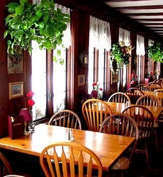 Lamies Inn and the Old Salt Tavern0