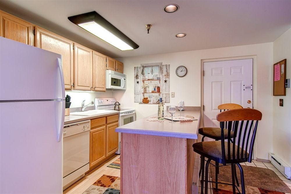 Tyra Lookout Condominiums by Ski Country Resorts3