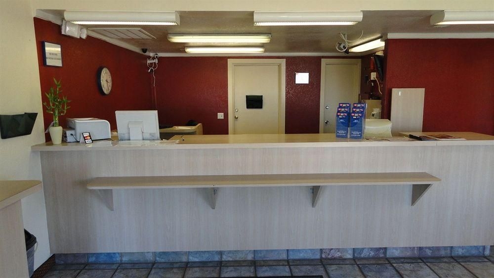 Red Carpet Inn & Suites3