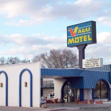Val-U Motel4