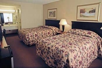 Plaza Hotel and Suites Plaza Hotel and Suites