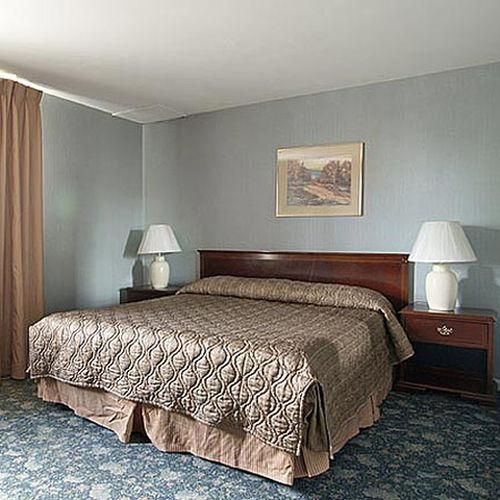 บัดเจท โฮสต์ อินน์ อีสต์ เอนด์ (Budget Host Inn East End)4