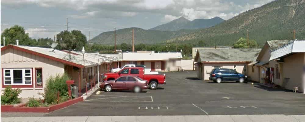 Pinecrest Motel