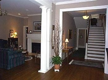 The Collins House Inn3