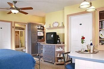 Prairieside Suites Luxury Bed and Breakfast0