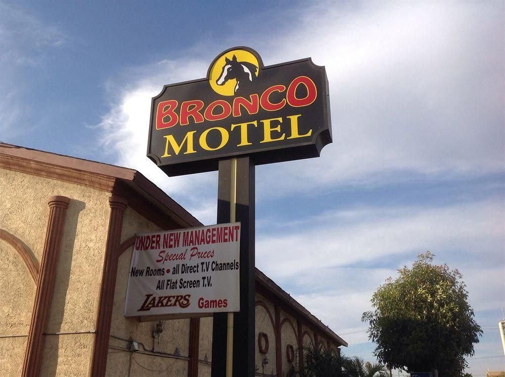 Bronco Motel1