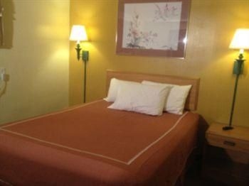 คาราวาน โมเต็ล (Caravan Motel)3