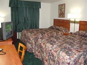 Oak Tree Inn Missouri Valley1