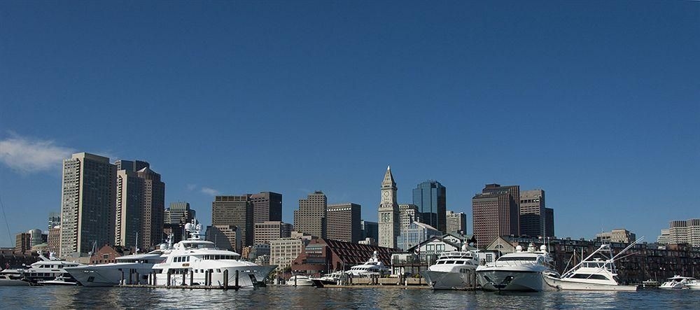 Boston Yacht Haven Inn & Marina0