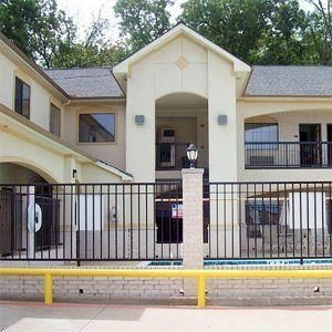 WINDSOR INN SUITES TYLER3