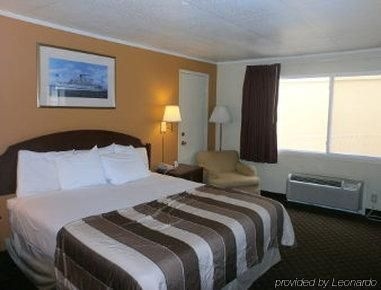 KNIGHTS INN DODGE CITY0