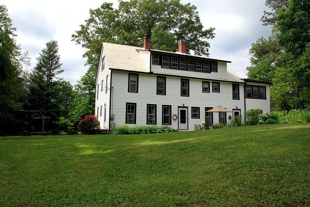 Black Mountain Inn3