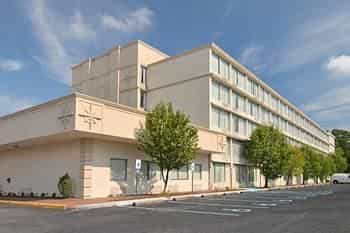 Wynnwood Plaza Hotel - Newport News