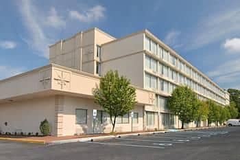 Wynnwood Plaza Hotel - Newport News Wynnwood Plaza Hotel - Newport News