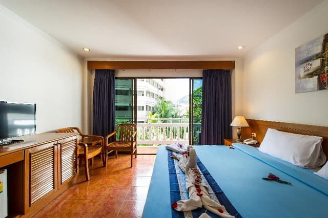 Double or Twin POOL VIEW
