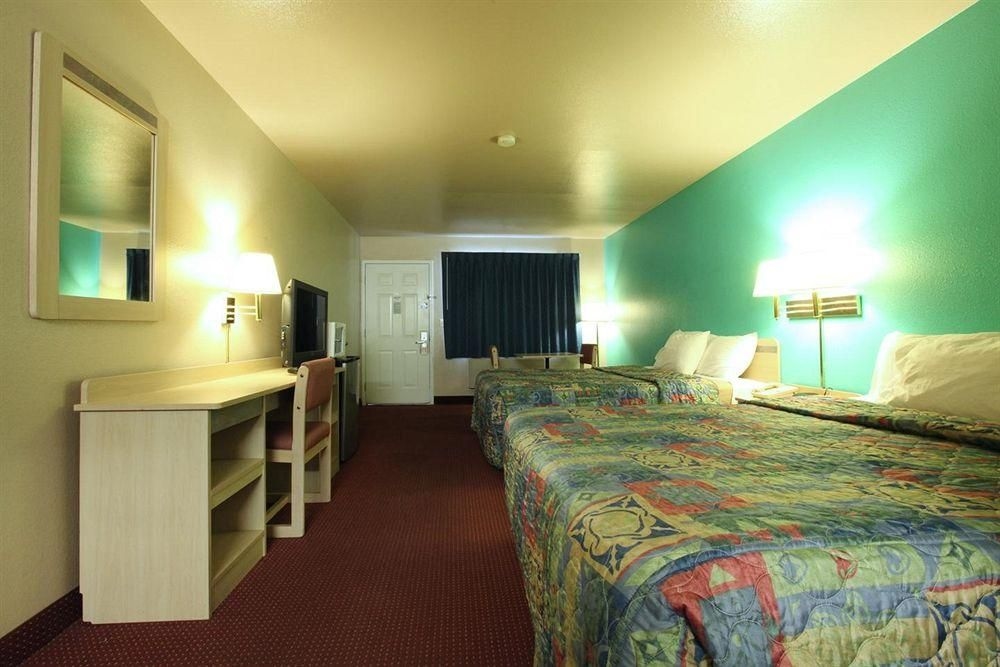 Americas Best Value Inn3