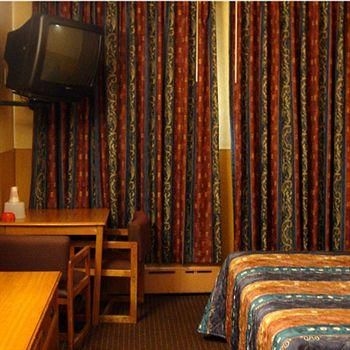 Riviera Motor Inn Brooklyn1