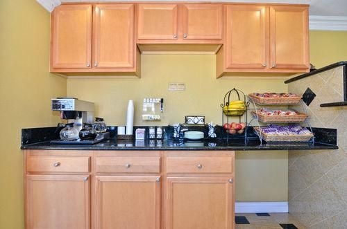 AMERICAS BEST VALUE INN SOUTH2