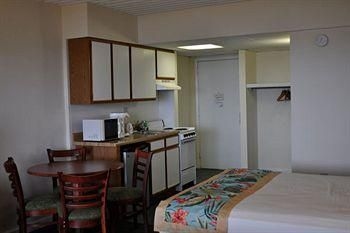 The Diplomat Family Motel4