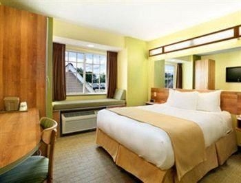 ไมโครเทล อินน์ แอนด์ สวีท บาย วินด์แฮม จอห์นส์ทาวน์ (Microtel Inn & Suites by Wyndham Johnstown)1