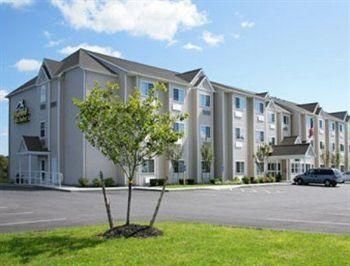ไมโครเทล อินน์ แอนด์ สวีท บาย วินด์แฮม จอห์นส์ทาวน์ (Microtel Inn & Suites by Wyndham Johnstown)0