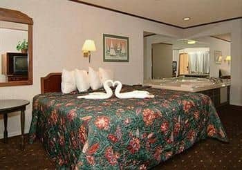 Econo Lodge Mackinaw City Econo Lodge Mackinaw City