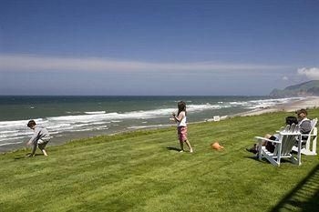 The Coho Oceanfront Lodge1