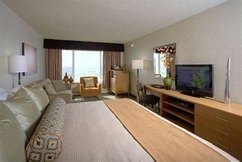 The Coho Oceanfront Lodge4