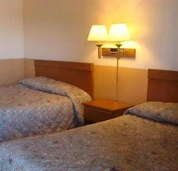 Century Inn0