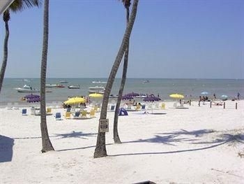 The Beacon Beachfront Bed and Breakfast3
