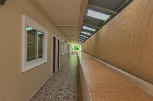 Three-Connecting-Apartment with balcony