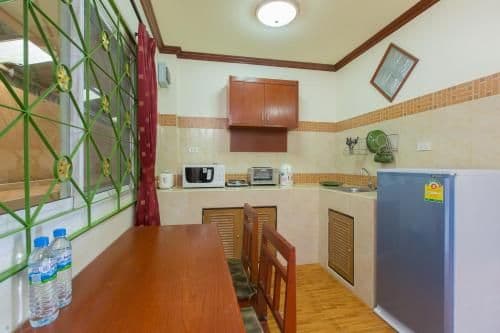 Three-Connecting-Apartment with balcony