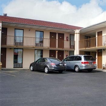 Parkway Inn Morristown2