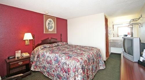 AMERICAS BEST VALUE INN4