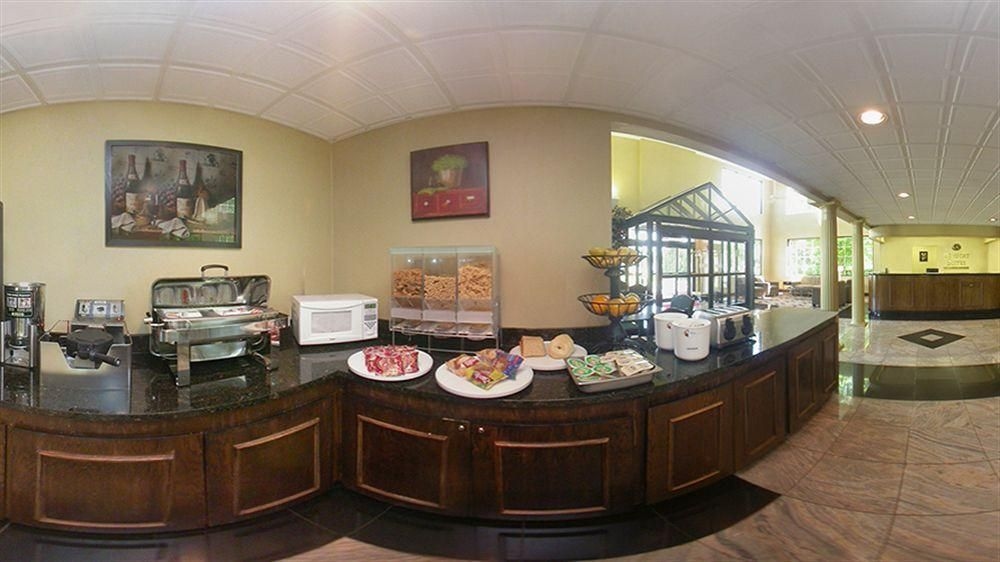 Comfort Suites Gwinnett Place2