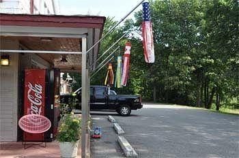 Turnpike Motel4