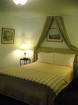 Abacrombie Inn1
