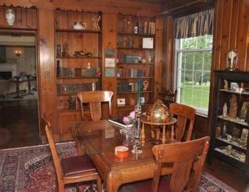 Robertshaw Country House Bed & Breakfast3