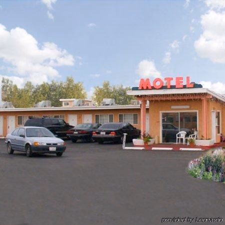 Tropic Motel Lancaster4