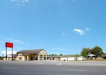 Rodeway Inn Three Rivers3