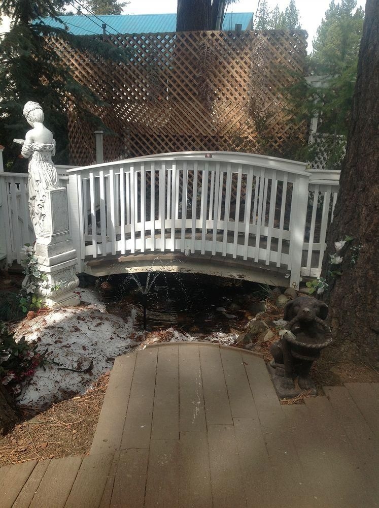 TAHOE CHALET INN4