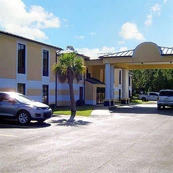 Deluxe Inn and Suites Deluxe Inn and Suites