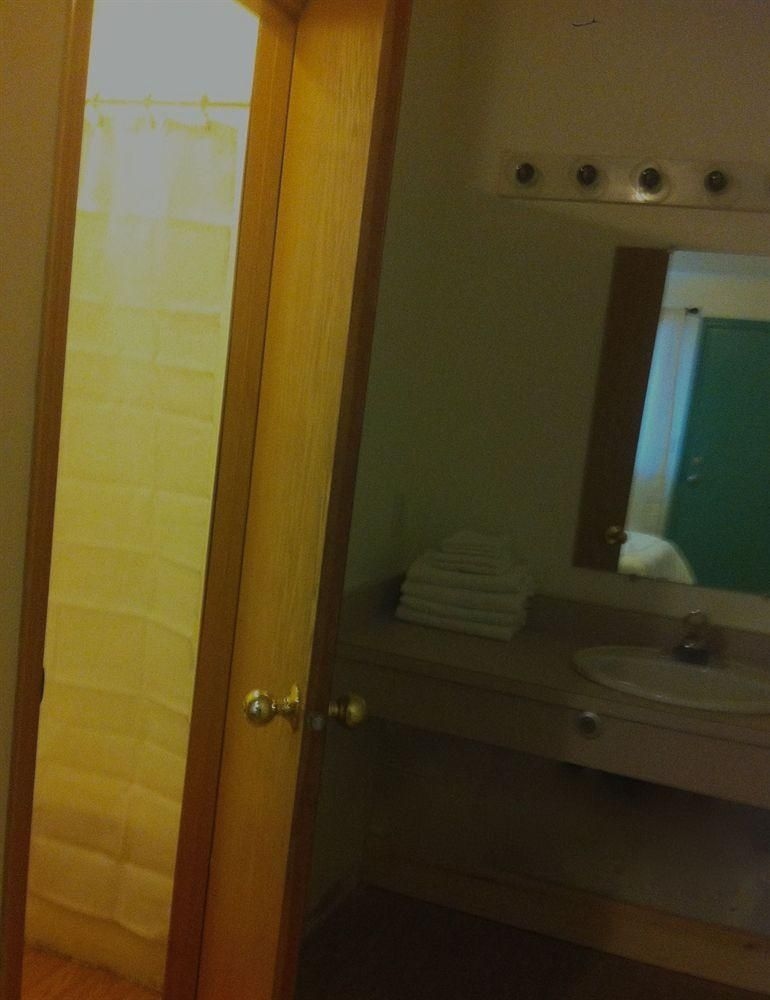 Fourth Avenue Lodging1